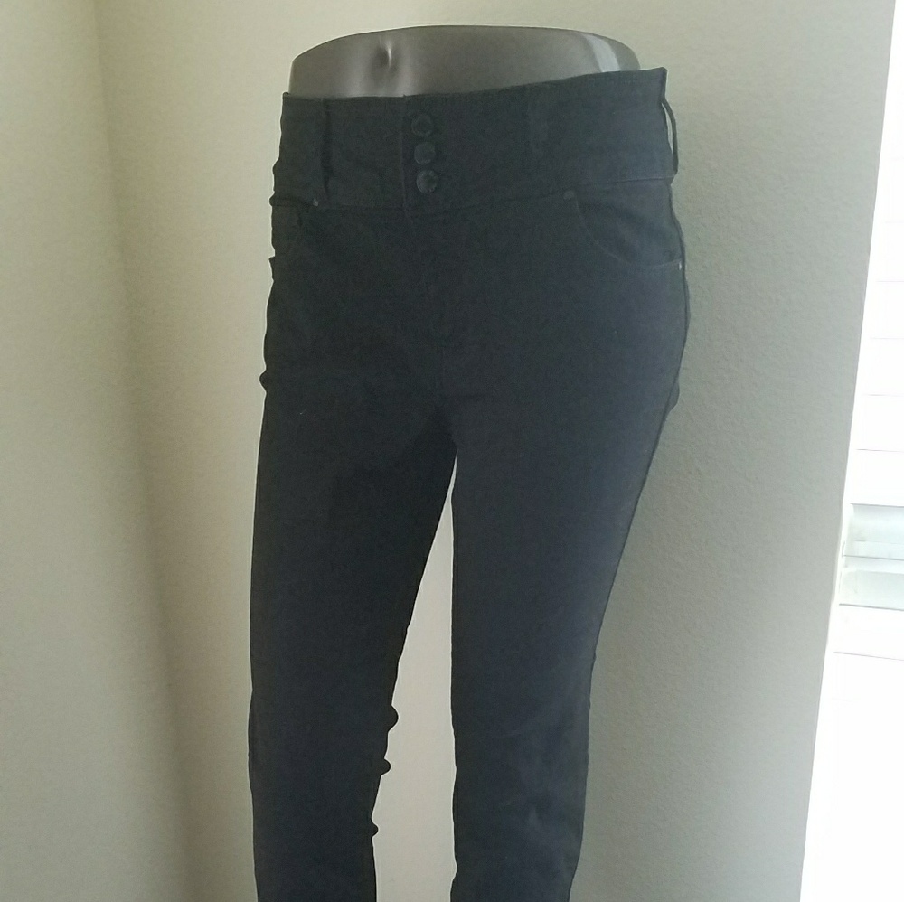 Black high waisted skinny jeans